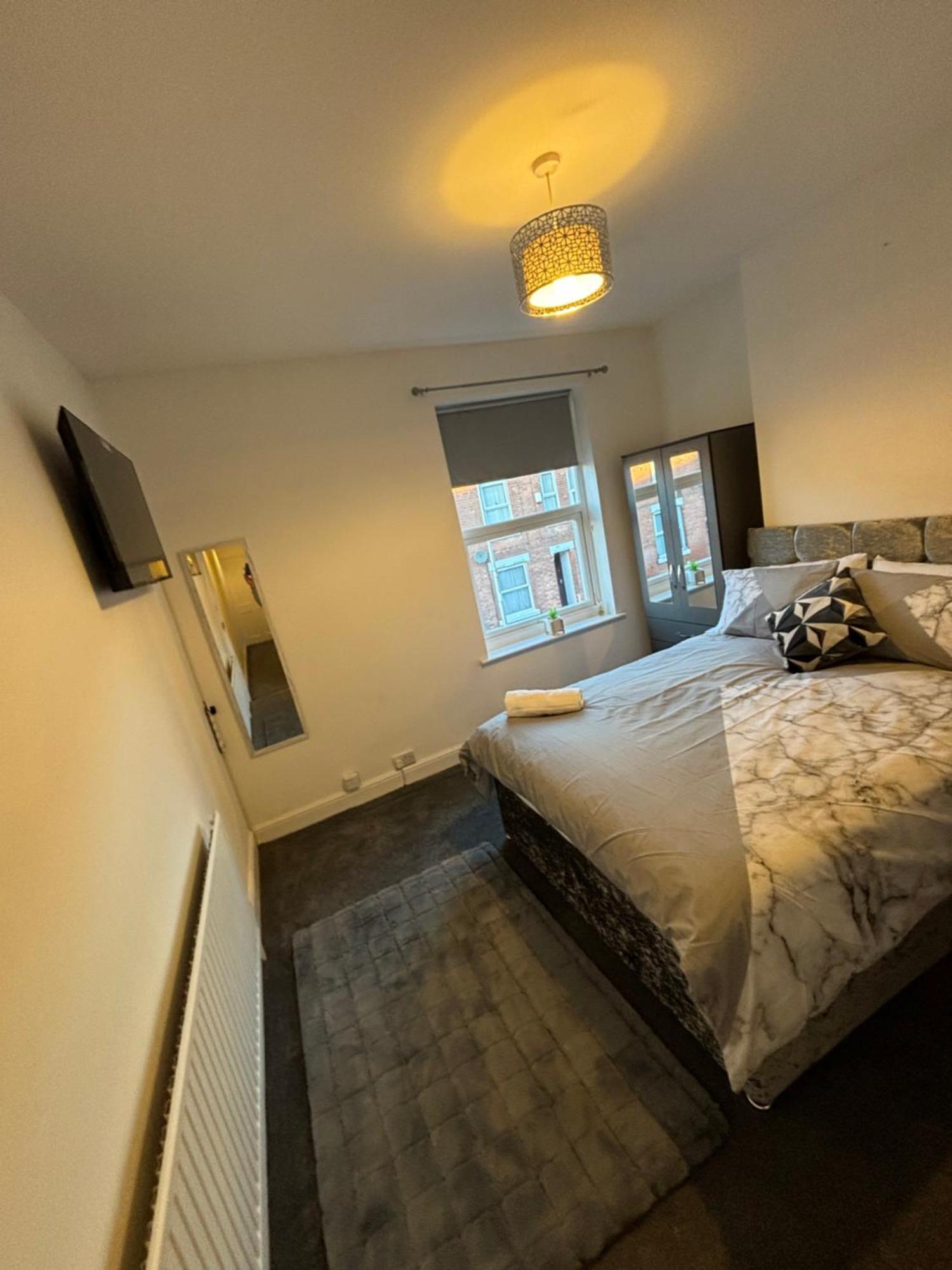 Forest Fields Luxury Apartment *